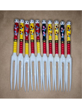 Set of 10 Vintage Plastic Appetizer Forks 4″ Colorful Hand-Painted Handles